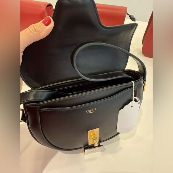 CELINE Small Besace 16 Natural Calfskin Crossbody Bag, $2400, SEE DESCRIPTION - Picture 7 of 11